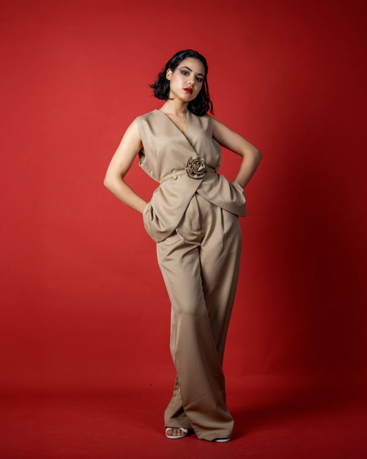 Tenue beige tabac