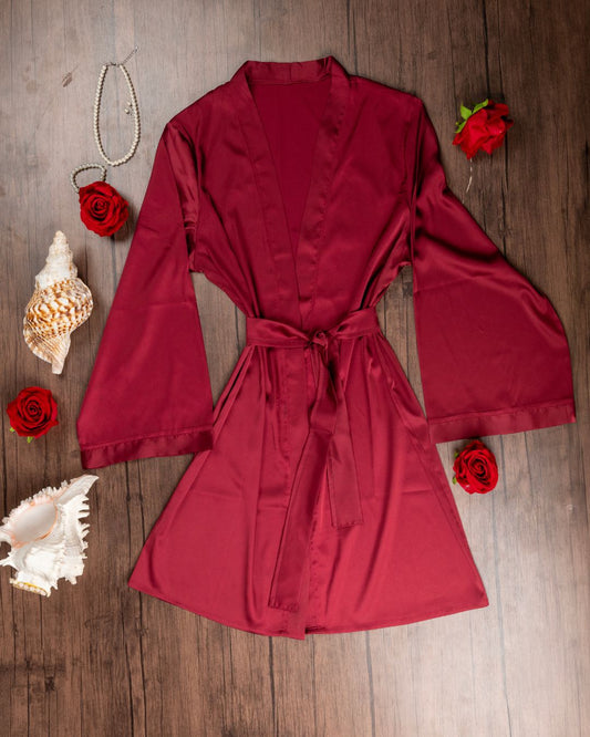 KIMONO MIDI EN SATIN ROUGE