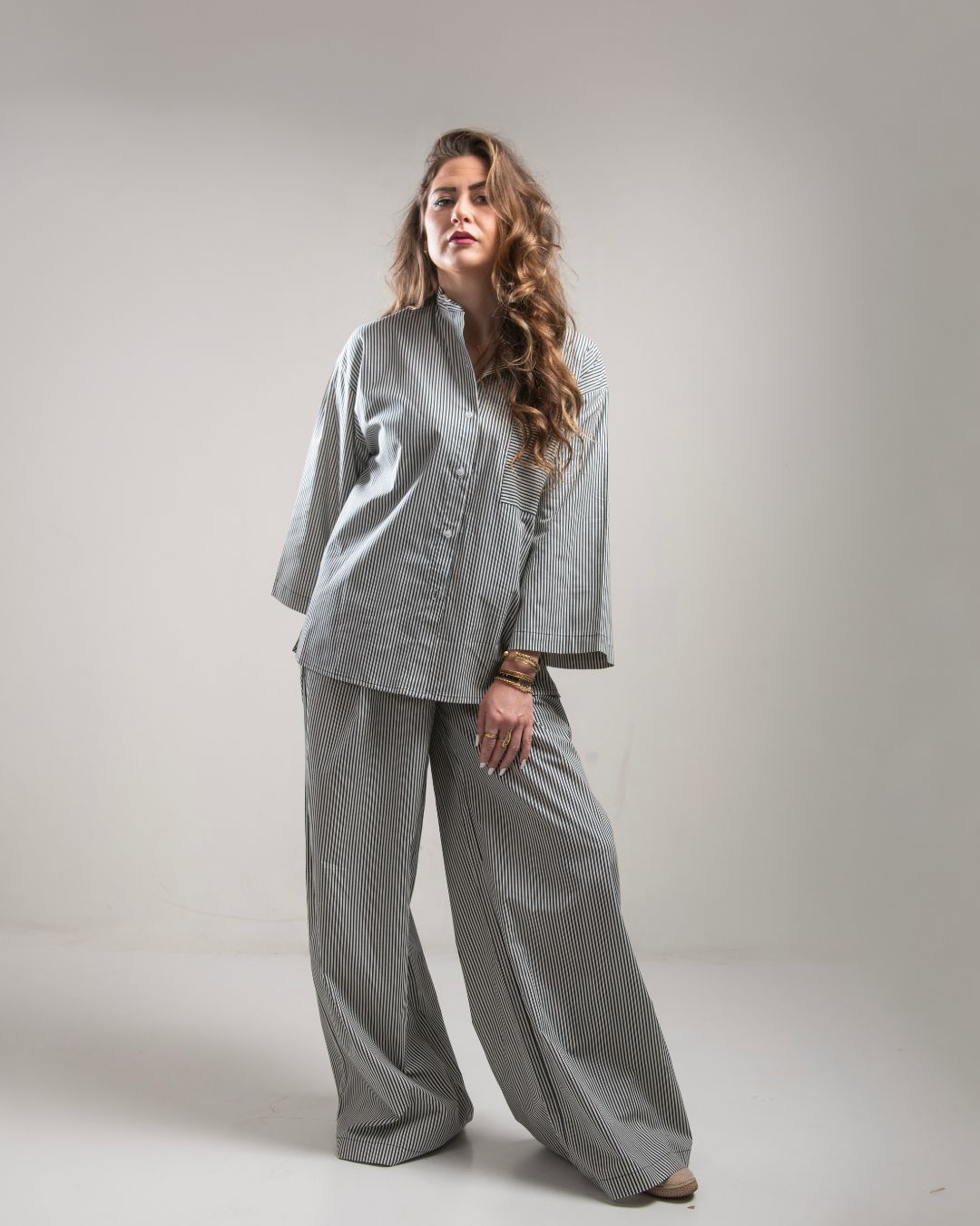 Ensemble rayé pantalon et chemise