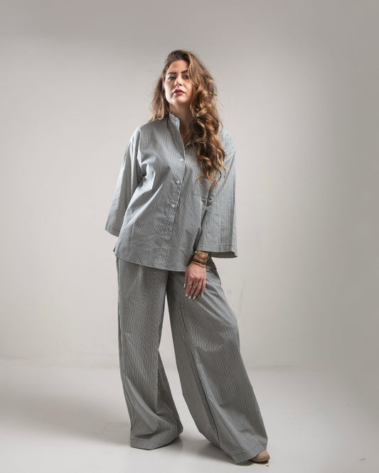 Ensemble rayé pantalon et chemise