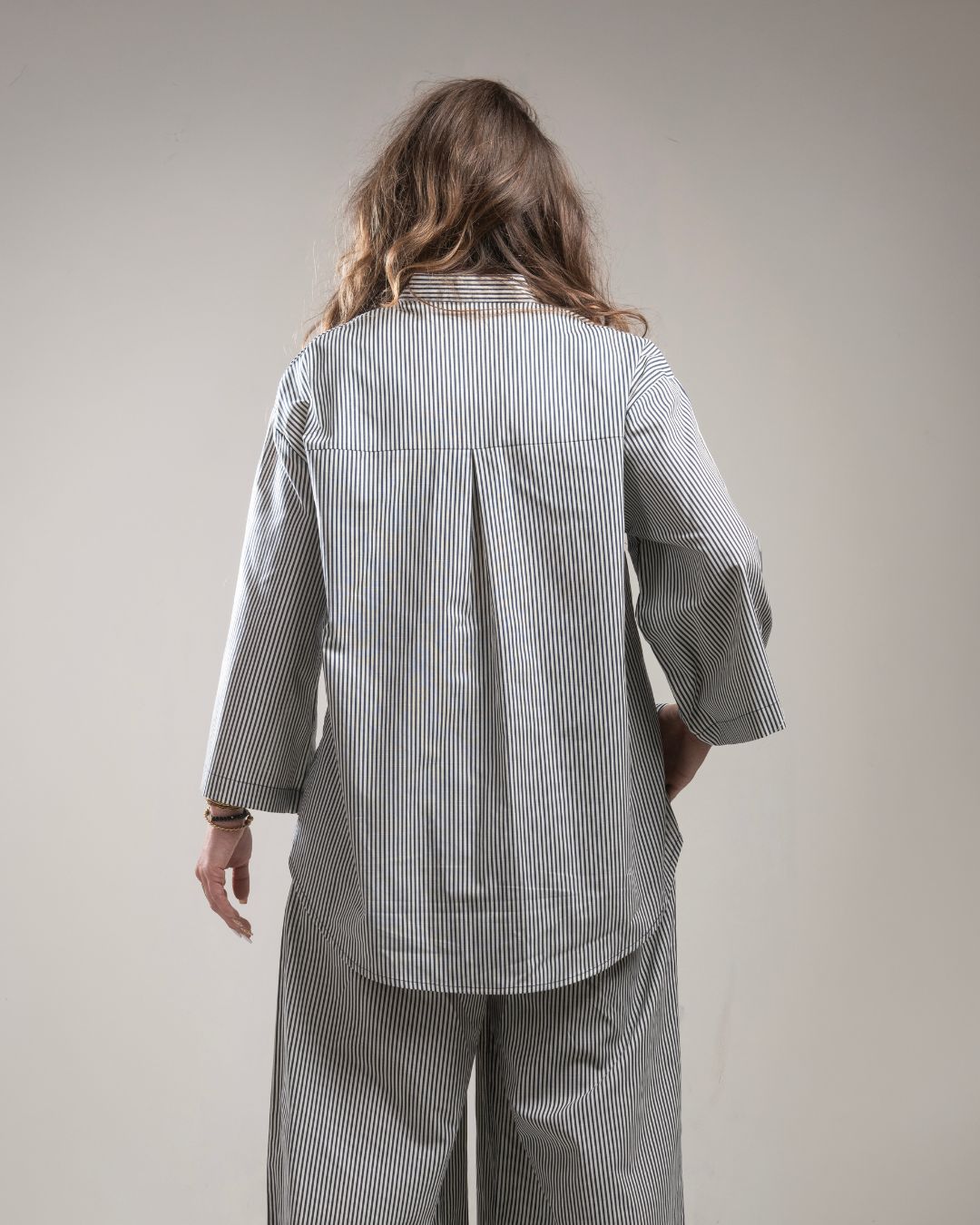 Ensemble rayé pantalon et chemise
