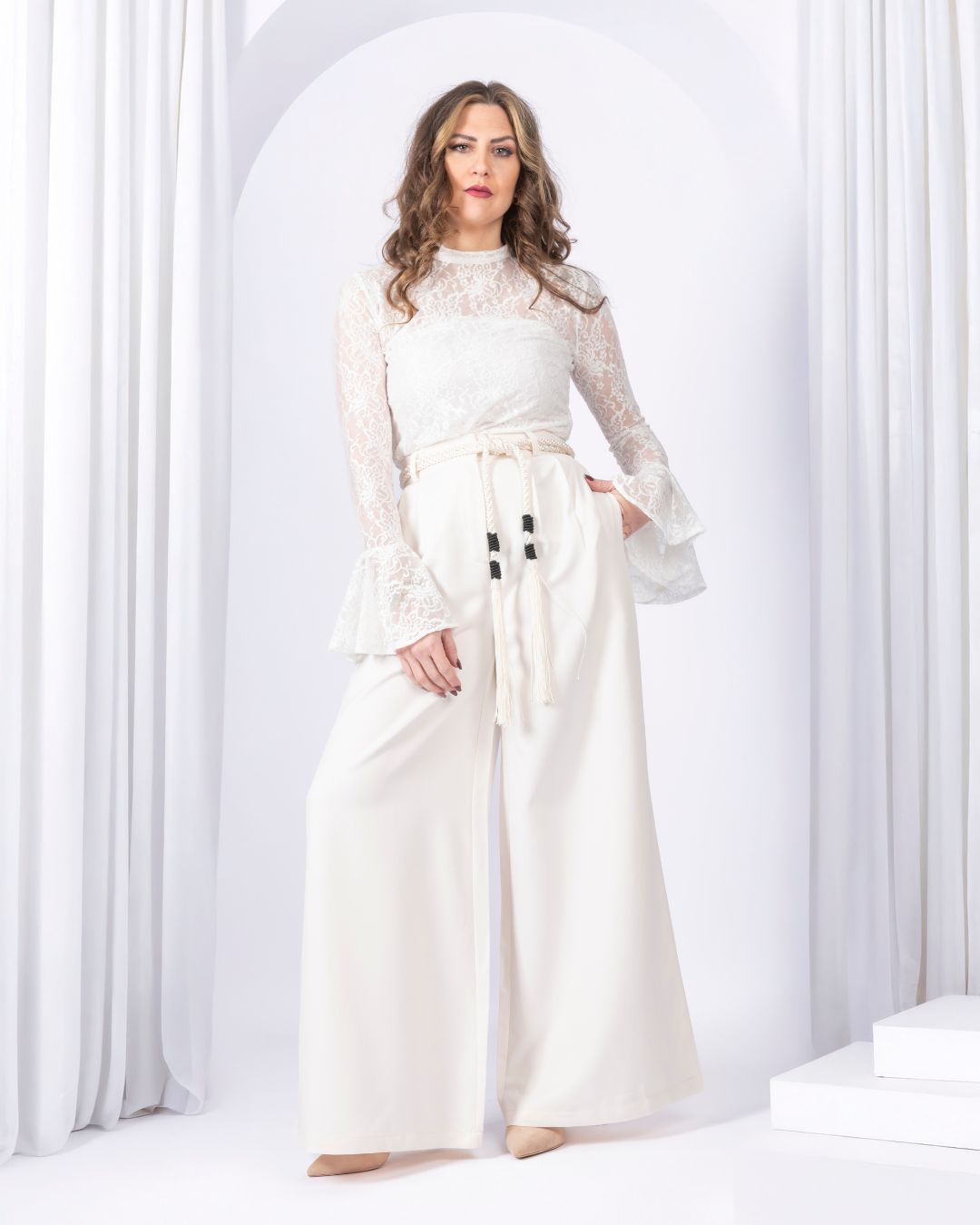 total look 4 pieces: gilet long, pantalon palazzo, pull en dentelle et ceinture