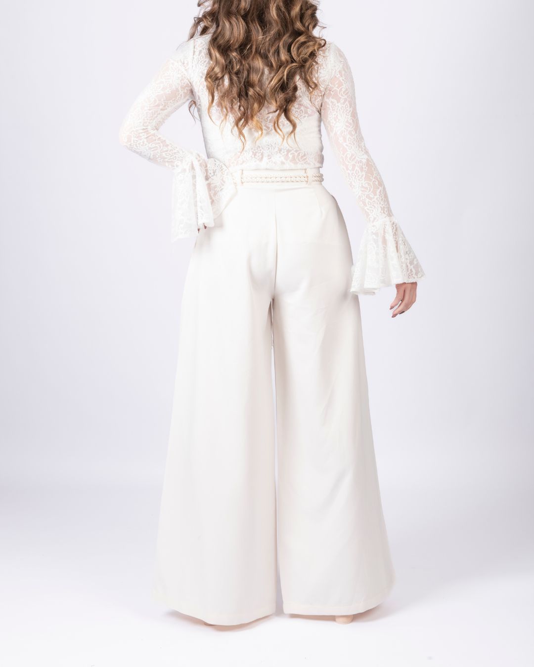 total look 4 pieces: gilet long, pantalon palazzo, pull en dentelle et ceinture