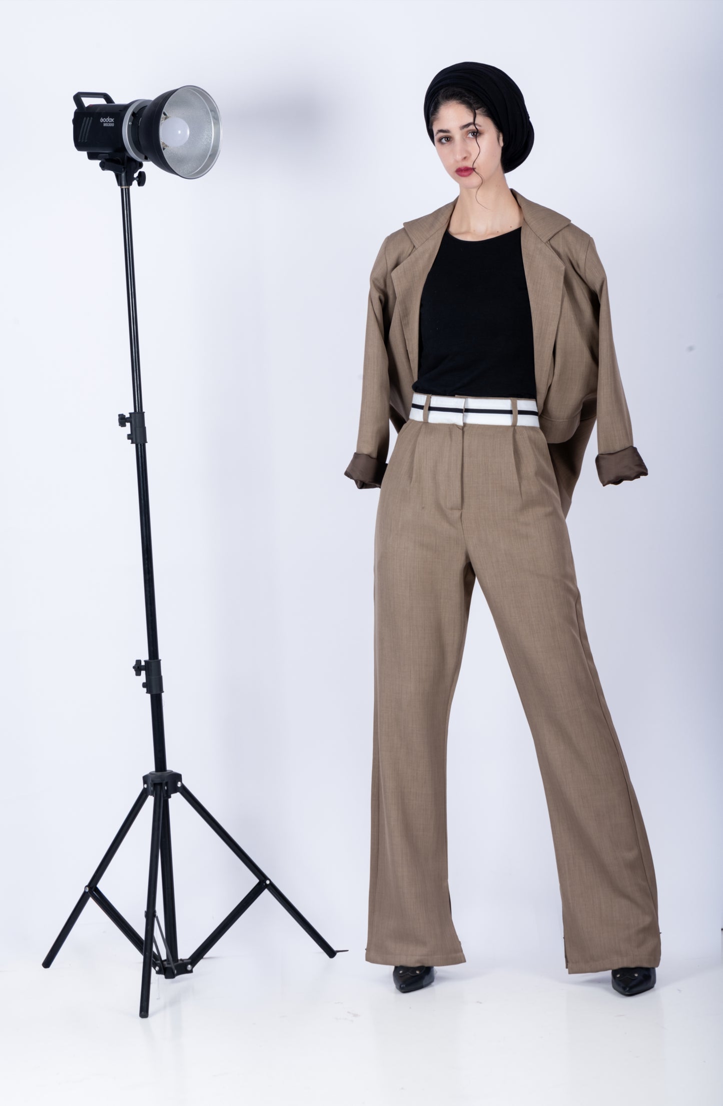 tailleur femme pantalon et veste avec ceinture